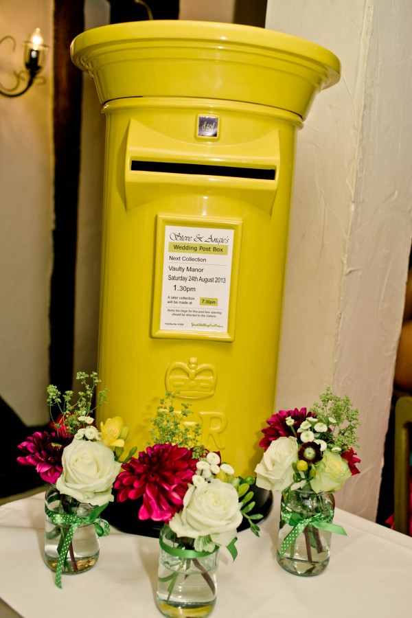 Vaulty Manor - Wedding Flowers by Blooms and Bows (24)