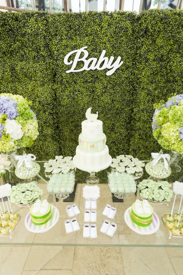 Kimberley Walsh Baby Shower Flowers by Blooms and Bows (5)