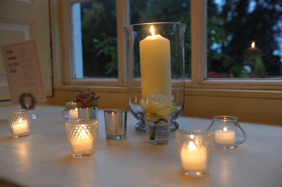Gosfield Hall - Wedding Flowers by Blooms and Bows